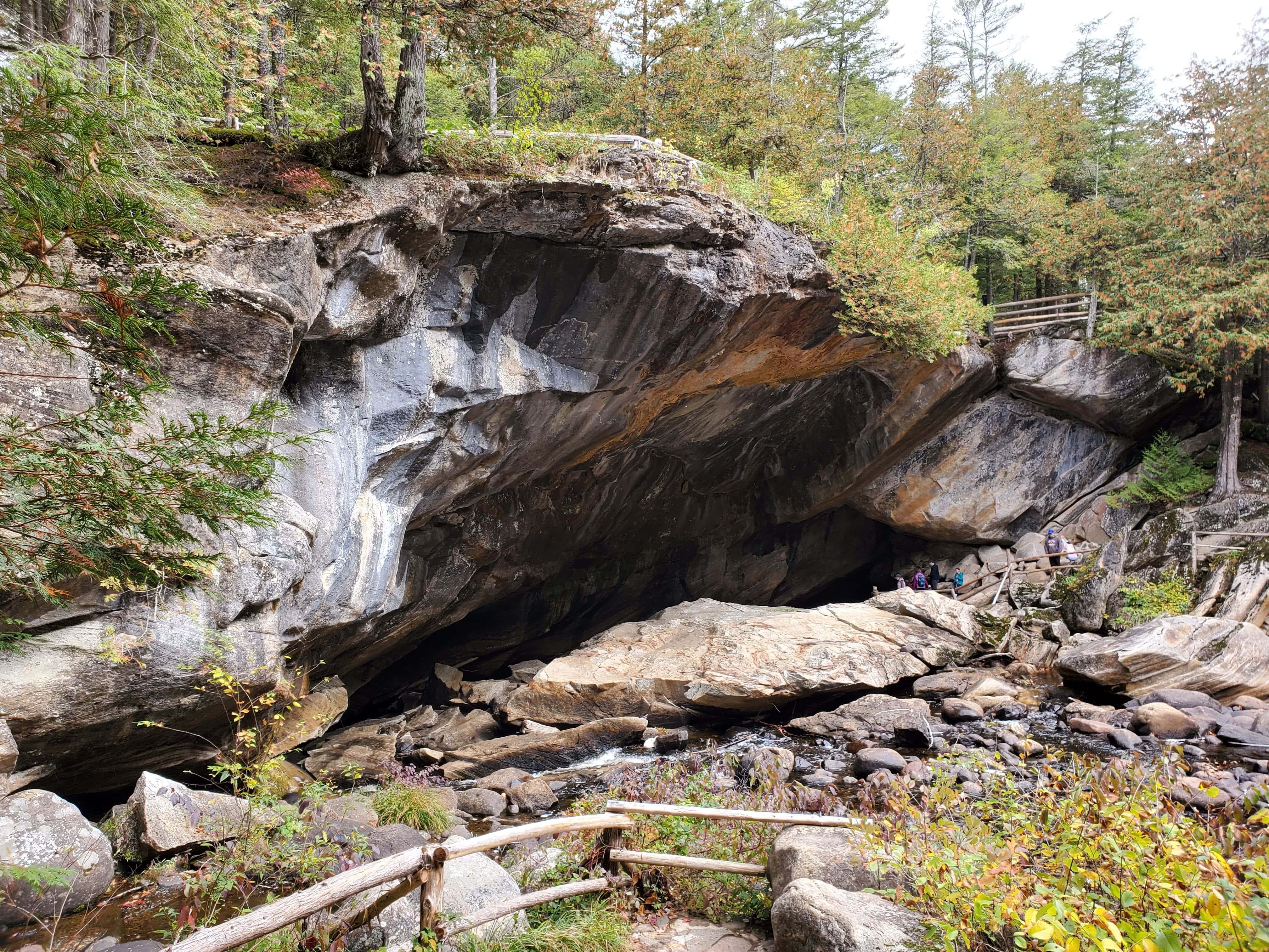 Natural Stone Bridge and Caves